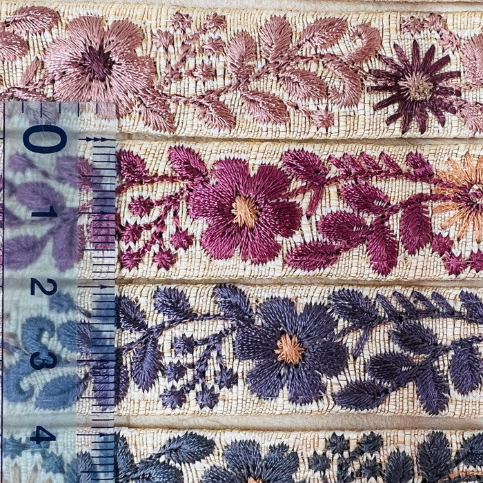 【50cm単位】 刺繍リボン 超細幅 ＆布地 自然の贈り物 小花の ネックレス 布地 幅1.9cm 240415003