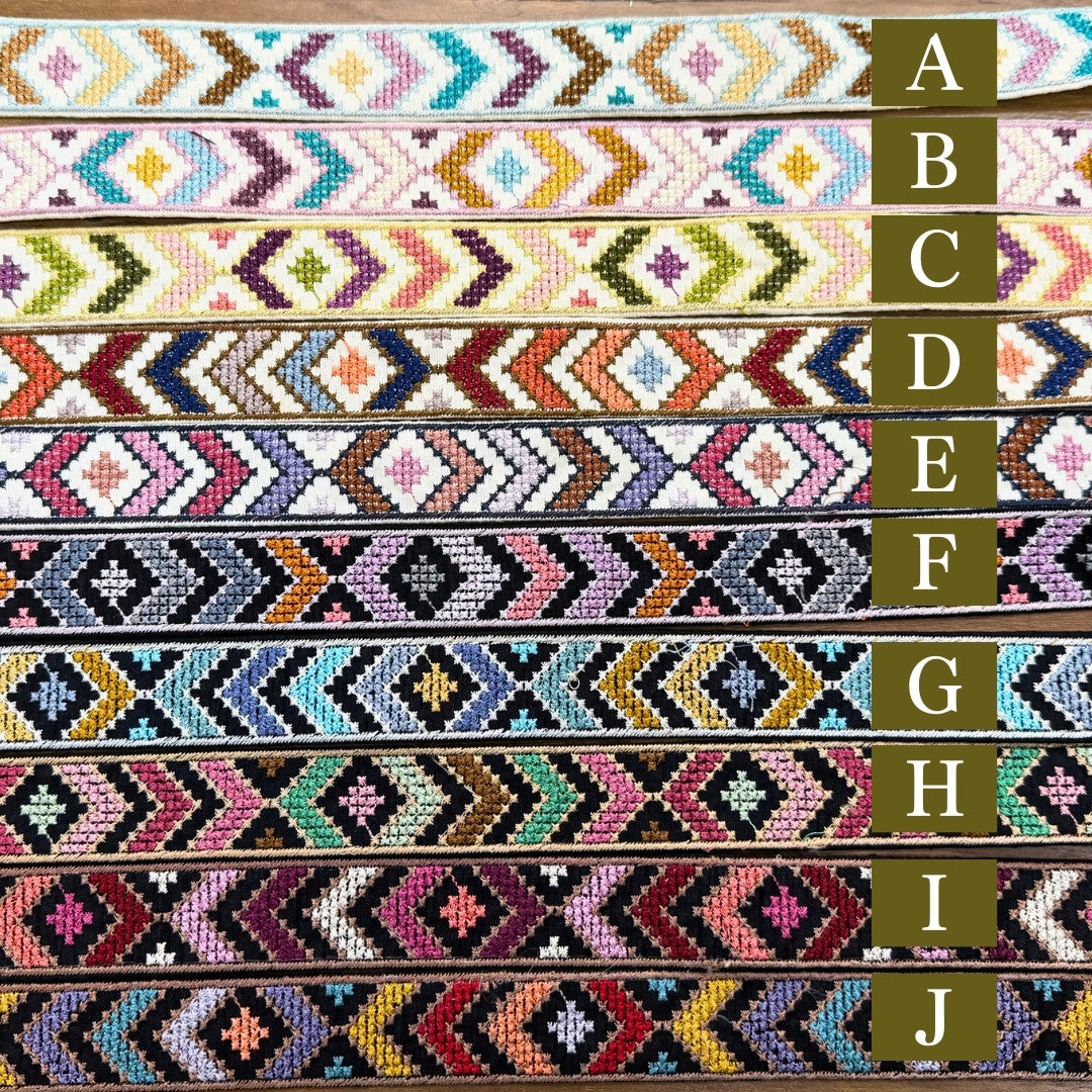 【50cm単位】刺繍リボン 細幅 インド刺繍リボン ノンスパンコール 布地 彩りオルテガ 刺繍リボン 幅約3cm 240513009