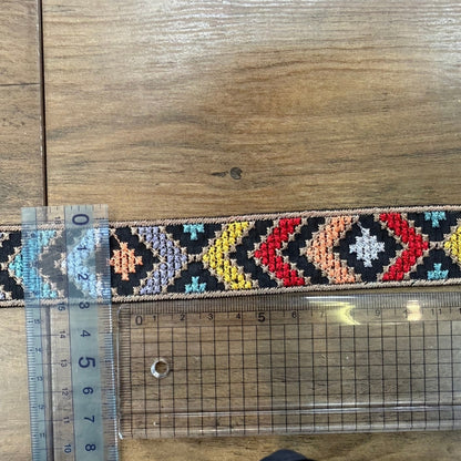 【50cm単位】刺繍リボン 細幅 インド刺繍リボン ノンスパンコール 布地 彩りオルテガ 刺繍リボン 幅約3cm 240513009