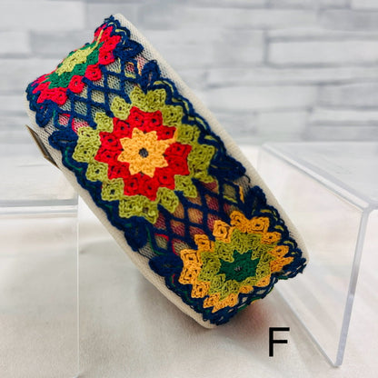 【50cm単位】 刺繍リボン 昭和レトロ どこか 懐かしい かぎ編みの様な 花柄 チュール 幅約4.4cm 240527004