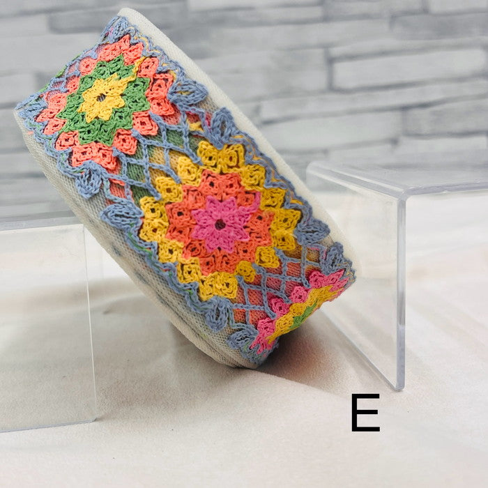 【50cm単位】 刺繍リボン 昭和レトロ どこか 懐かしい かぎ編みの様な 花柄 チュール 幅約4.4cm 240527004