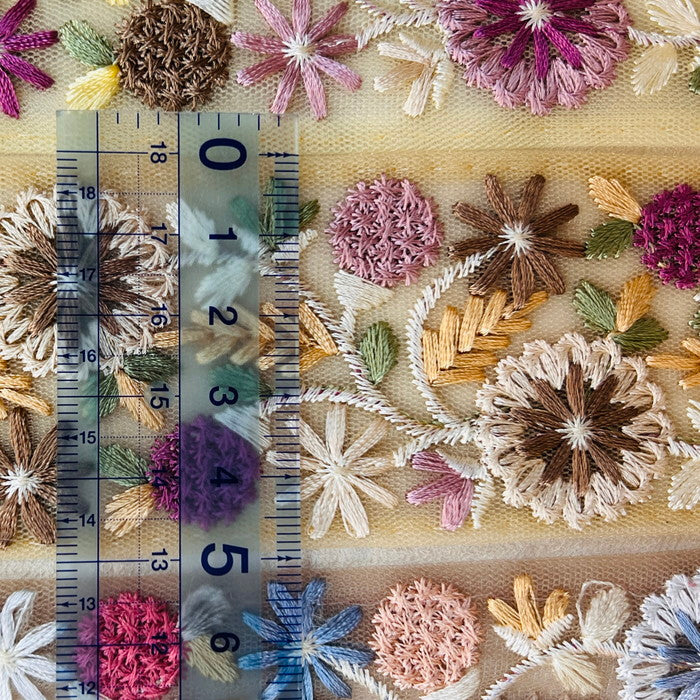 【50cm単位】 刺繍リボン パステルな世界 可愛く 華やかに 満開な花園 チュール 幅約4.9cm 240904011