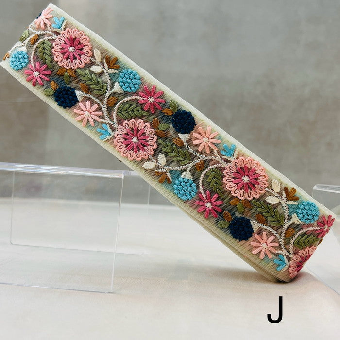 【50cm単位】 刺繍リボン パステルな世界 可愛く 華やかに 満開な花園 チュール 幅約4.9cm 240904011