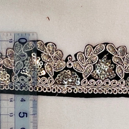 【50cm単位】 刺繍リボン 細幅 ベルベット風 ゴールドで紡ぐ ボタニカル 布地 幅約3.6cm 241126001