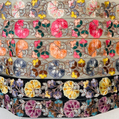 【50cm単位】 刺繍リボン 細幅 パステル配色 可憐に揺れる スイートピーの様 刺繍リボン チュール 幅約3.1cm 241205003