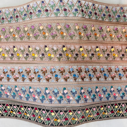 【50cm単位】 刺繍リボン チュールの 優しさ 可憐なチューリップと 小花の コラボ チュール 幅約5.5cm 241219004