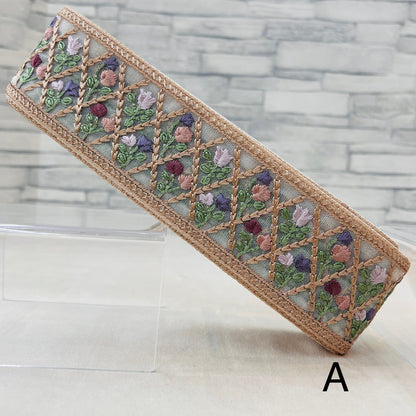 【50cm単位】 刺繍リボン チュールの 優しさ 可憐なチューリップと 小花の コラボ チュール 幅約5.5cm 241219004