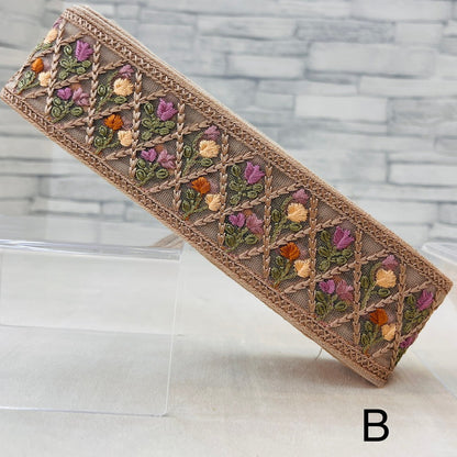 【50cm単位】 刺繍リボン チュールの 優しさ 可憐なチューリップと 小花の コラボ チュール 幅約5.5cm 241219004