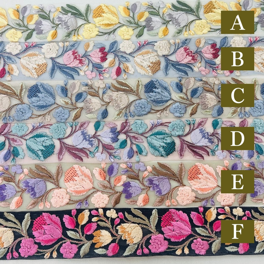 【50cm単位】刺繍リボン 大人のチューリップ チュール地 ノンスパンコール 幅約4.3cm 250623002