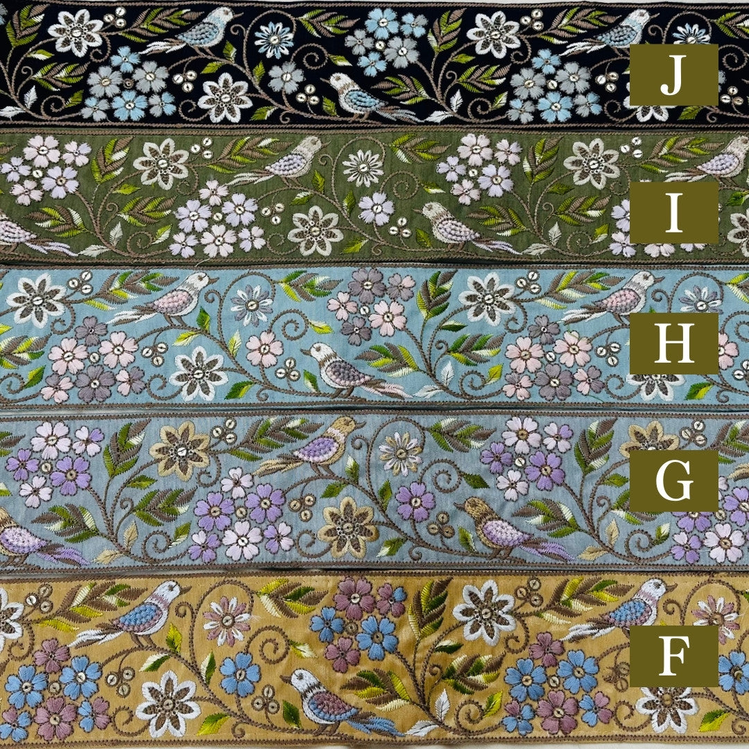 【50cm単位】 刺繍リボン 広幅 幸せを呼ぶ鳥と桜 インド刺繍リボン スパンコール 布地 幅約8cm 250907001