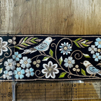 【50cm単位】 刺繍リボン 広幅 幸せを呼ぶ鳥と桜 インド刺繍リボン スパンコール 布地 幅約8cm 250907001