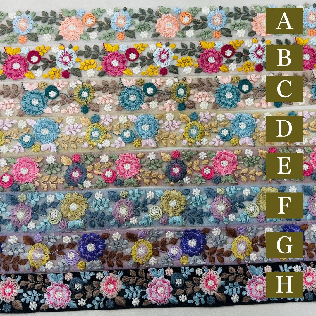 【50cm単位】 刺繍リボン 細幅 花盛りはくすみカラーとともに１ インド刺繍リボン ノンスパンコール チュール 幅約3.5cm 250907003