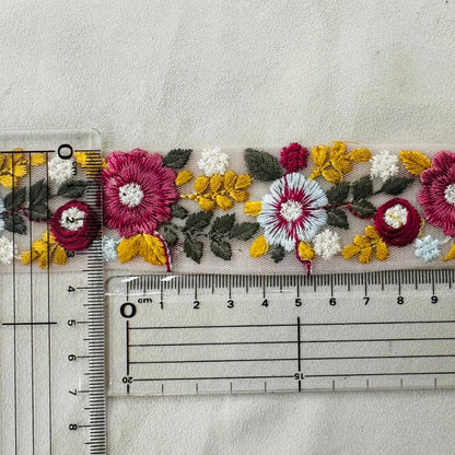 【50cm単位】 刺繍リボン 細幅 花盛りはくすみカラーとともに１ インド刺繍リボン ノンスパンコール チュール 幅約3.5cm 250907003