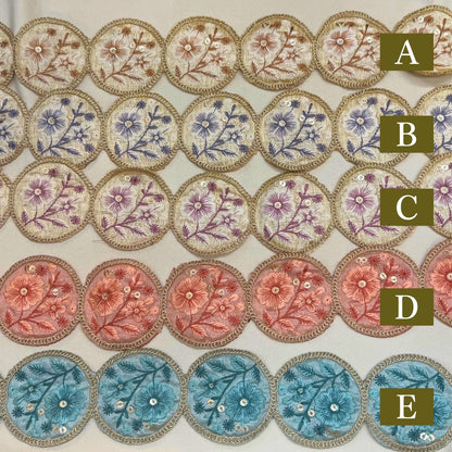 刺繍リボン-【50cm単位】刺繍リボン 細幅 インド刺繍リボン スパンコール 布地 花は輪となり時をつなぐ。 幅約6.7cm 251208002-心が躍る刺繍リボン屋 by船場マップ