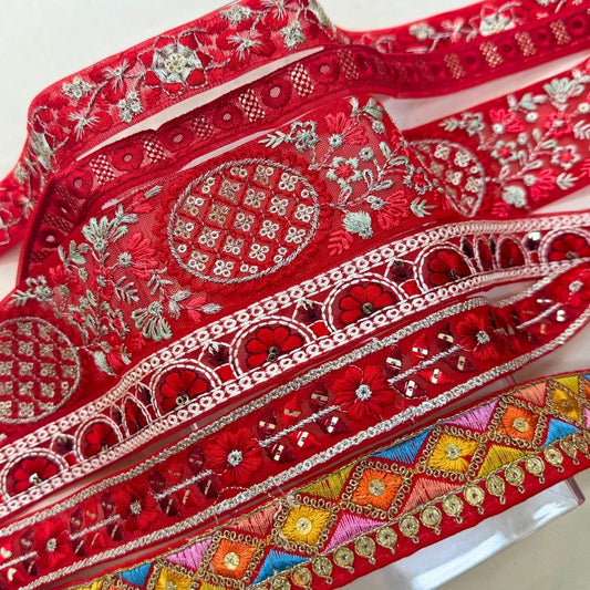 【50cm単位】刺繍リボン 細幅 インド刺繍リボン スパンコール チュール 布地 赤い刺繍リボンに恋して 幅約2cm～5cm 260206001