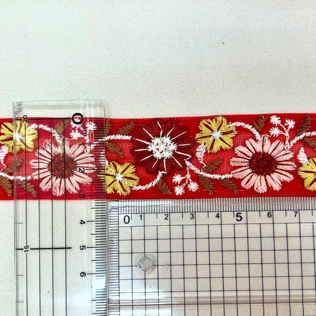 赤い花柄刺繍リボン マーガレット