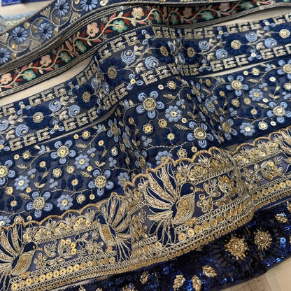 -【50cm単位】刺繍リボン 細幅 インド刺繍リボン スパンコール チュール 布地 青い刺繍リボンに恋して 幅約2.5cm～7.3cm 約25mm～73mm 260206003-心が躍る刺繍リボン屋 by船場マップ