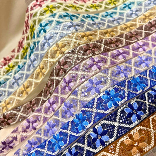 刺繍リボン-【50cm単位】刺繍リボン インド刺繍リボン 花格子レトロ刺繍リボン【くすみカラー】幅約3cm 260413004-心が躍る刺繍リボン屋 by船場マップ