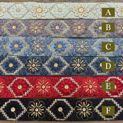 【50cm単位】刺繍リボン 花柄 インド刺繍リボン スパンコール 布地 宮廷の花ダイヤ 幅約3.5cm 260608012
