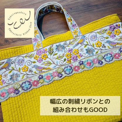 【50cm単位】 刺繍リボン インド刺繍リボン チュール スパンコール パステルカラーのお花畑 スカラップ 細幅 幅約3.5cm 260718012