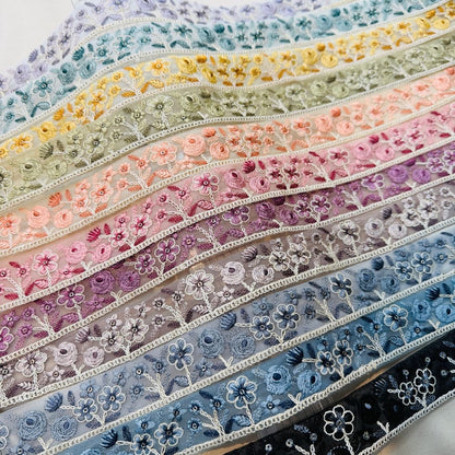 【50cm単位】 刺繍リボン お花のスケッチ画 スパンコール チュール 細幅 約3.4cm 約30mm～40mm 261015011