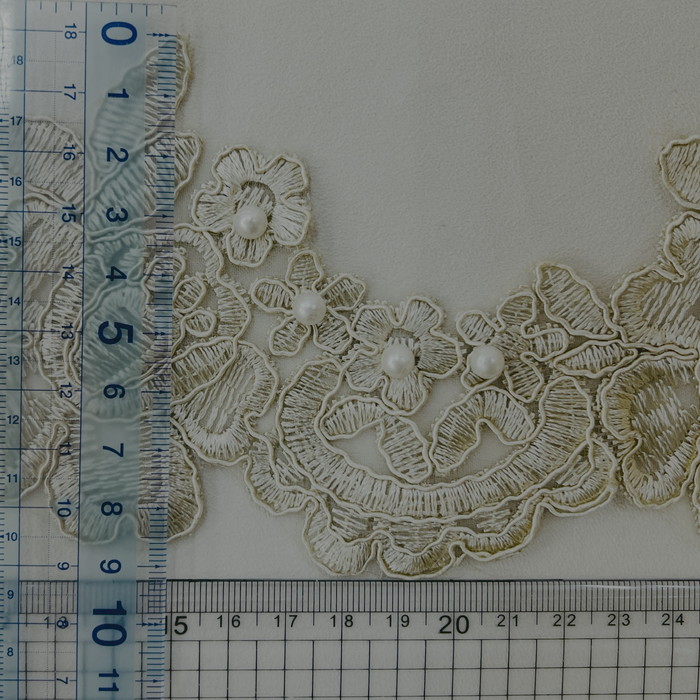 【50cm単位】 刺繍レース 咲き誇る 花々の共演 サイズ約8.6cm SLT2505001