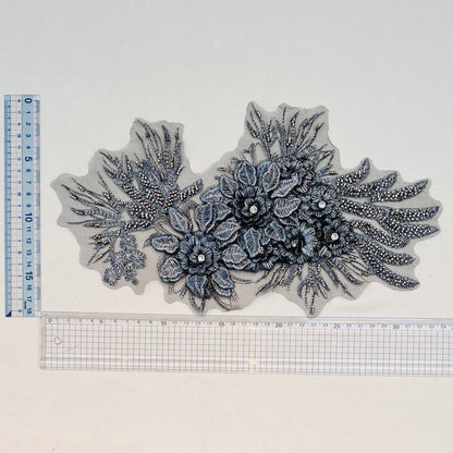 【1枚単位】立体デザイン 煌めく 白と黒 情熱の花 モチーフ サイズ約18cm×約34cm SMT2412008