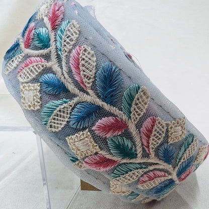 【50cm単位】 刺繍リボン 新芽が躍る 柔らか蔦柄刺繡リボン チュール 幅約4.8cm 230404006