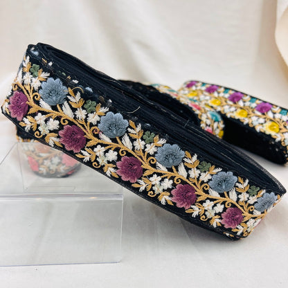 【50cm単位】 刺繍リボン ノンスパンコール  真夜中の約束 咲き乱れる花たち チュール 幅約5cm 23040626002