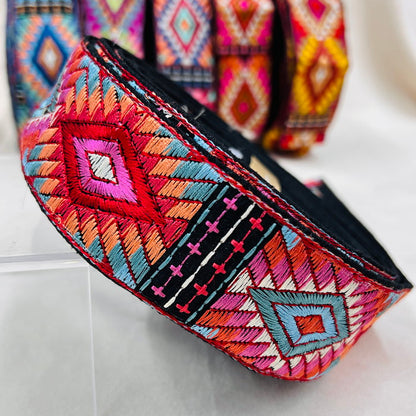 【50cm単位】 刺繍リボン ノンスパンコール  ビビットカラーでオシャレ 幾何学模様 布地 幅約4.2cm 23040626018
