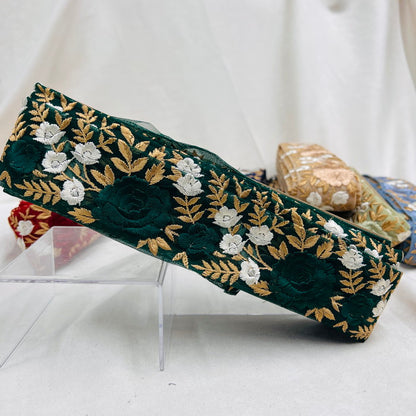 【50cm単位】 刺繍リボン ノンスパンコール 情熱の薔薇 女王の佇まい チュール 幅約5.2cm 23040626023