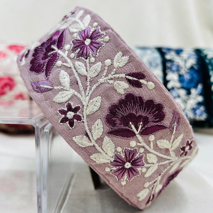 【50cm単位】 刺繍リボン ナチュラルが美しい ボタニカル花柄 同系色  布地 幅約5.3cm 230610003
