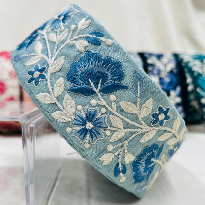 【50cm単位】 刺繍リボン ナチュラルが美しい ボタニカル花柄 同系色  布地 幅約5.3cm 230610003