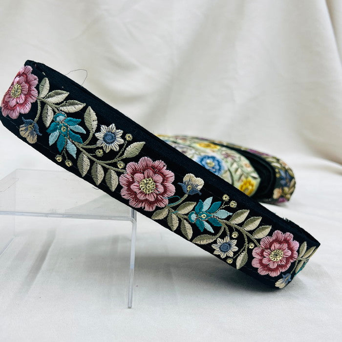 【50cm単位】 刺繍リボン シック＆ビューティー くすみカラーが美しい 大人可愛い花柄 布地 幅約4cm 23061010