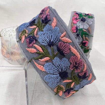 【50cm単位】 刺繍リボン ノンスパンコール 清流でたゆたう 水中花の花束みたいな チュール 幅約5.3cm 23072205