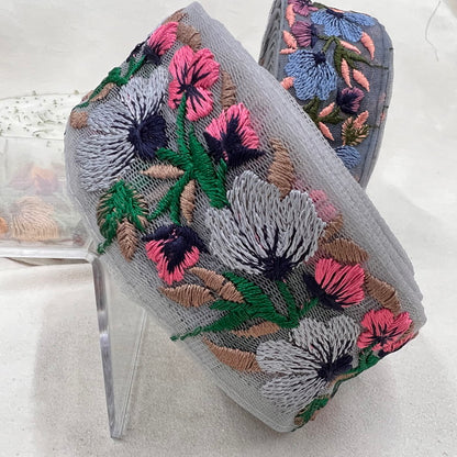 【50cm単位】 刺繍リボン ノンスパンコール 清流でたゆたう 水中花の花束みたいな チュール 幅約5.3cm 23072205