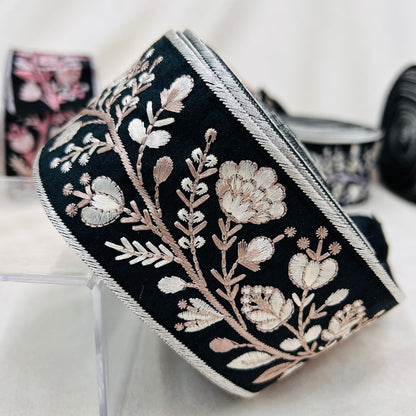 【50cm単位】 刺繍リボン ノンスパンコール 天まで届け 空に向かって咲く花① 布地 幅約6.2cm 230727002